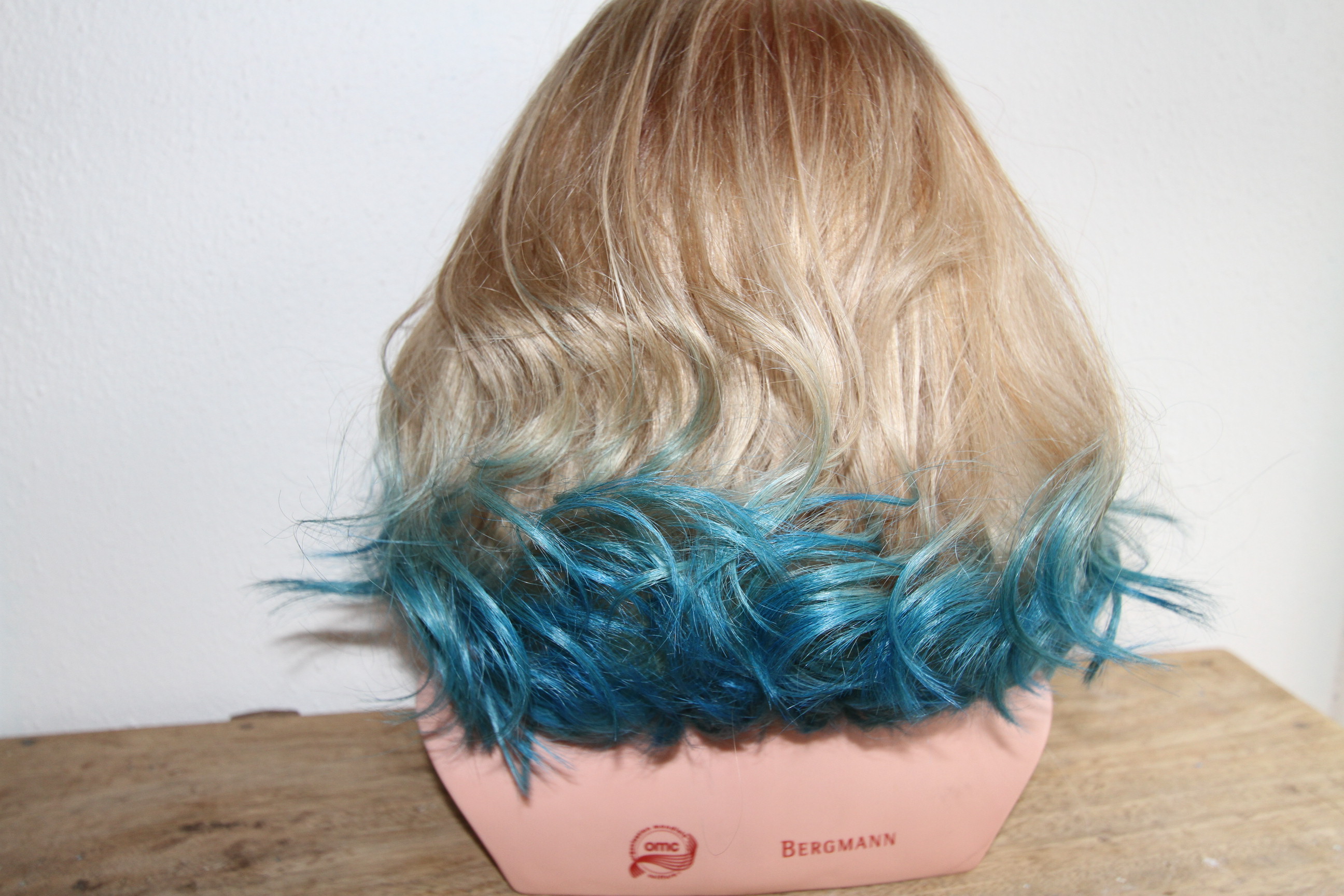 Blue Dip Dye Hairandflair